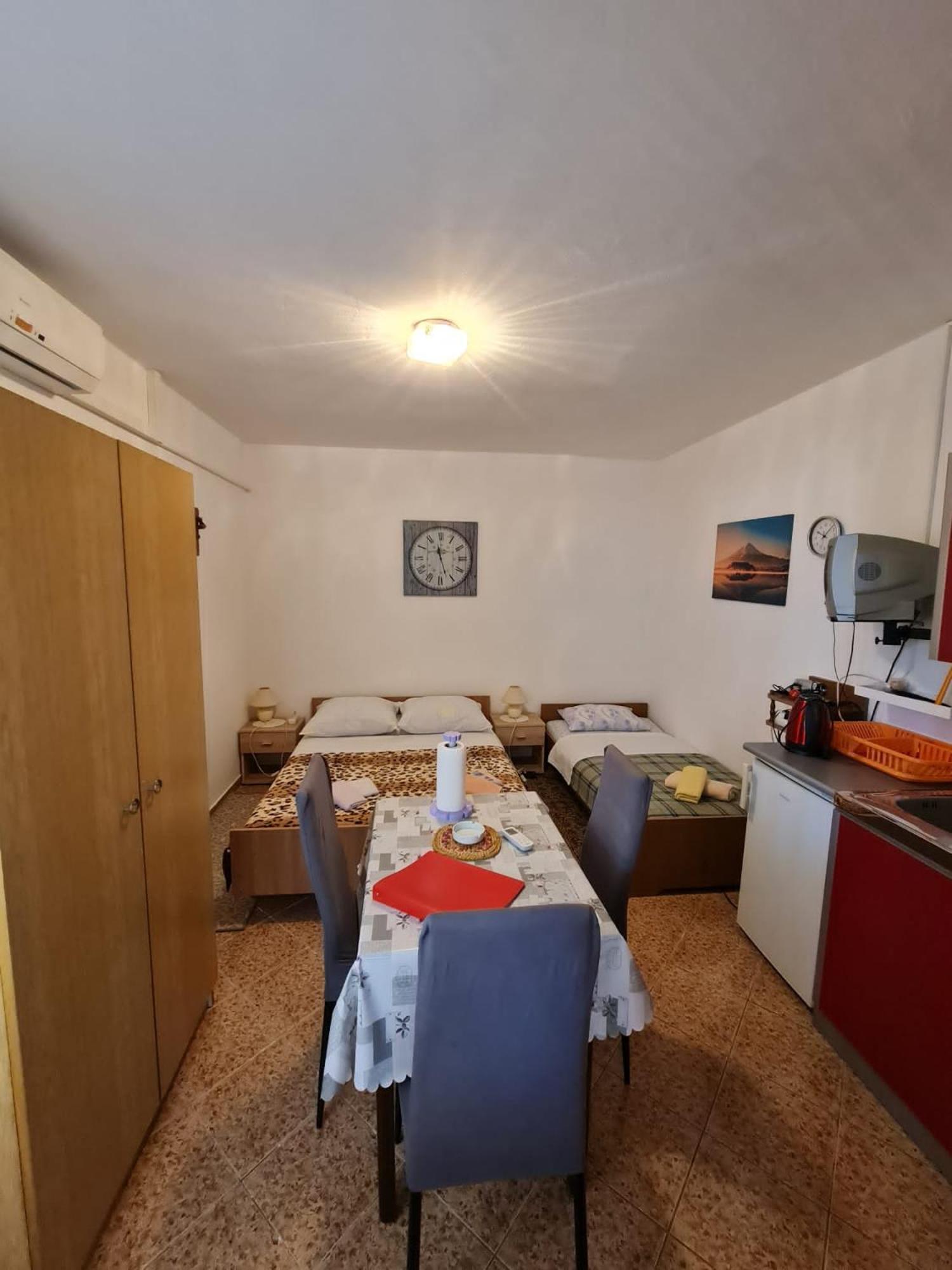 Irena Apartman